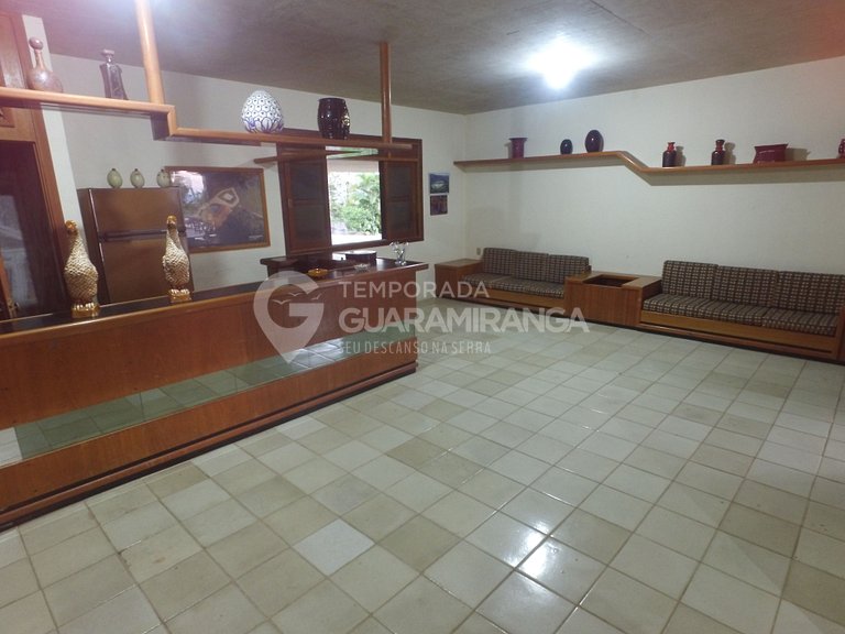 Mansión con 8 Suites en la Cima de la Montaña en Guaramirang