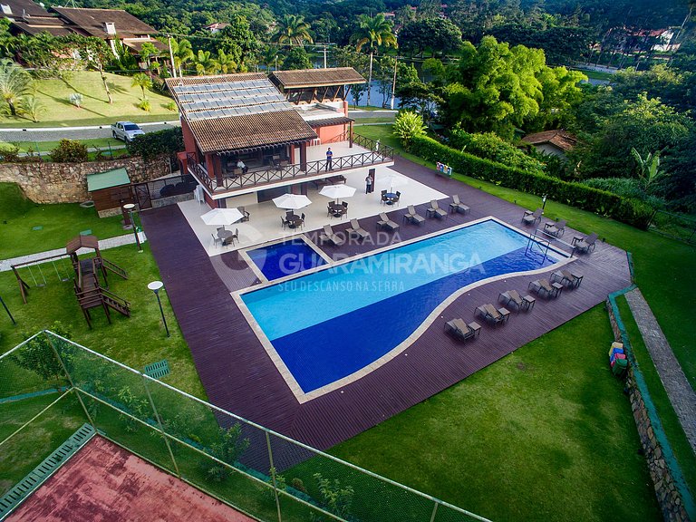Casa com Hidromassagem e vista para as montanhas no melhor e
