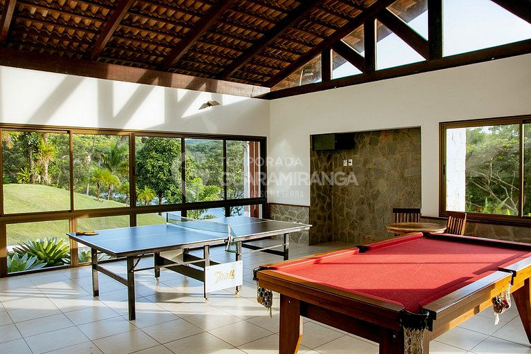 Casa com Hidromassagem e vista para as montanhas no melhor e