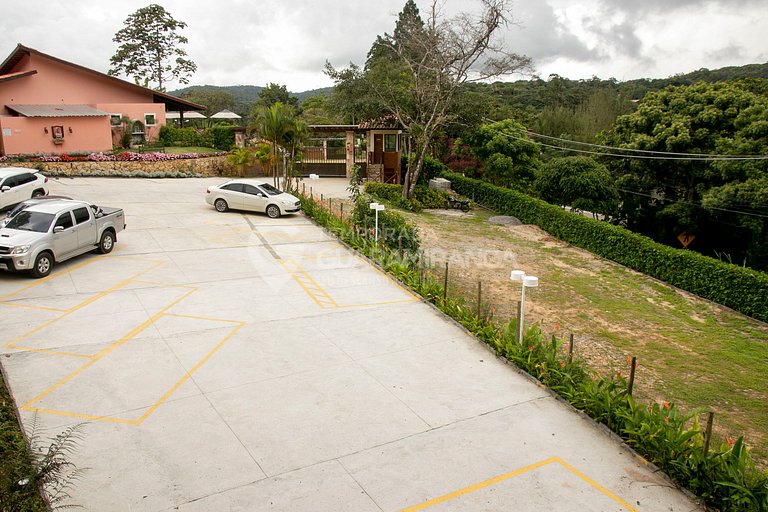 Apartamento com 2 quartos e vista para montanhas em Guaramir