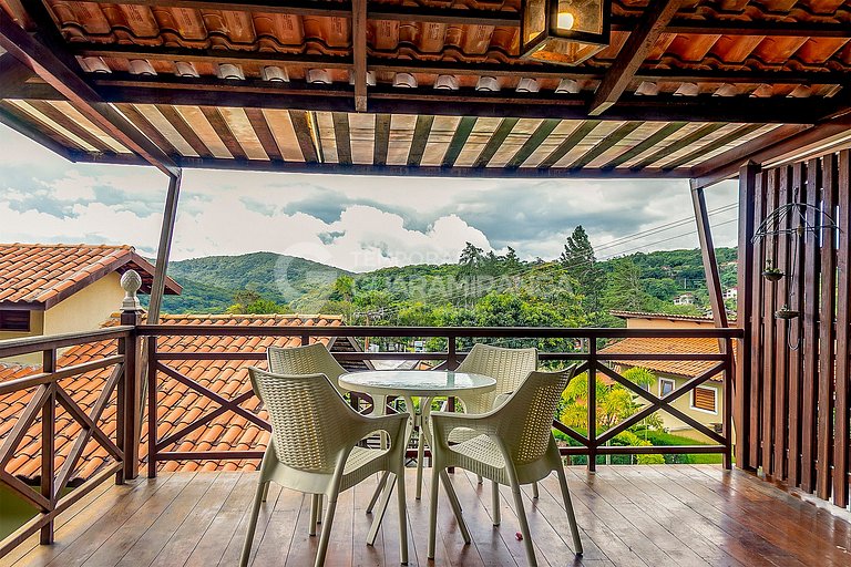 Apartamento com 2 quartos e vista para montanhas em Guaramir
