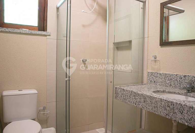 Apartamento com 2 quartos e vista para montanhas em Guaramir