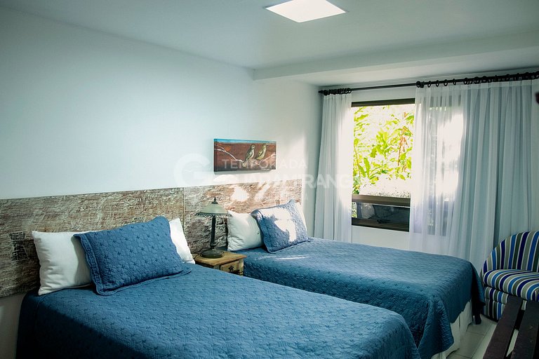 Mansion in the best and largest condominium in Guaramiranga.