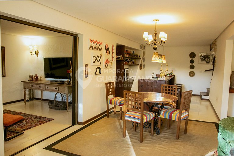 Mansion in the best and largest condominium in Guaramiranga.