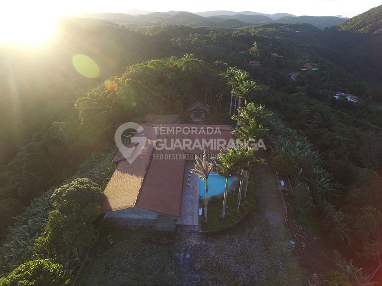 Mansão com 8 suítes no topo da montanha em Guaramiranga. (Sí