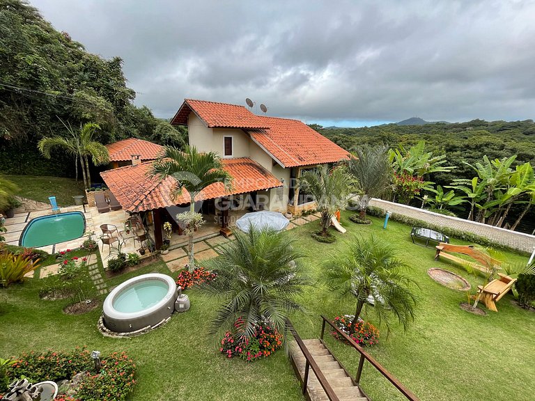 Mansão com 6 suítes e piscina em Guaramiranga (Chalé Montana