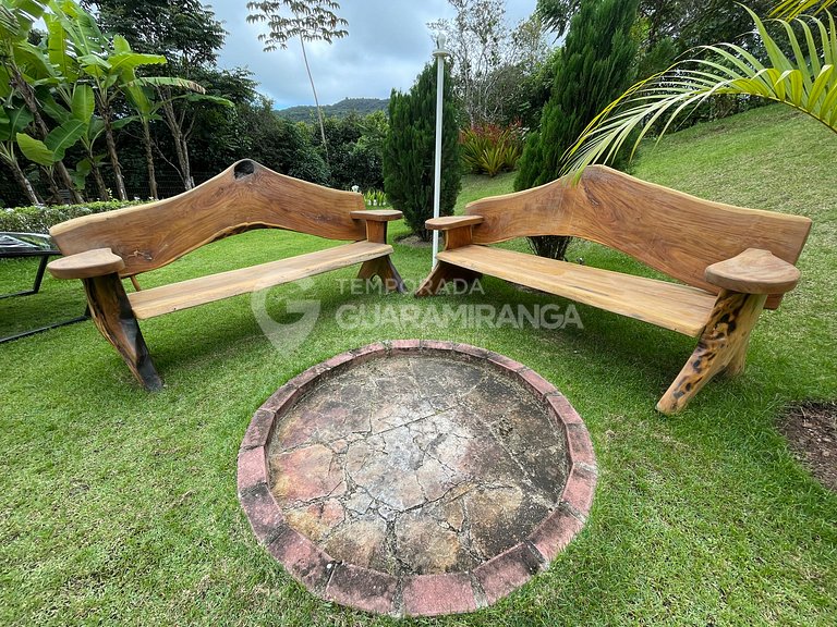 Mansão com 6 suítes e piscina (Chalé Montana)