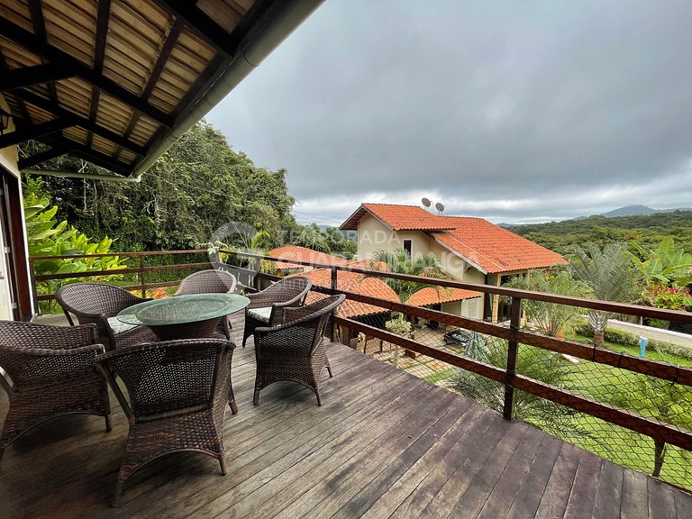 Mansão com 6 suítes e piscina em Guaramiranga (Chalé Montana