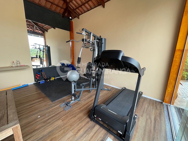 Mansão com 6 suítes e piscina (Chalé Montana)