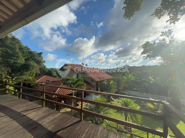 Mansão com 6 suítes e piscina (Chalé Montana)