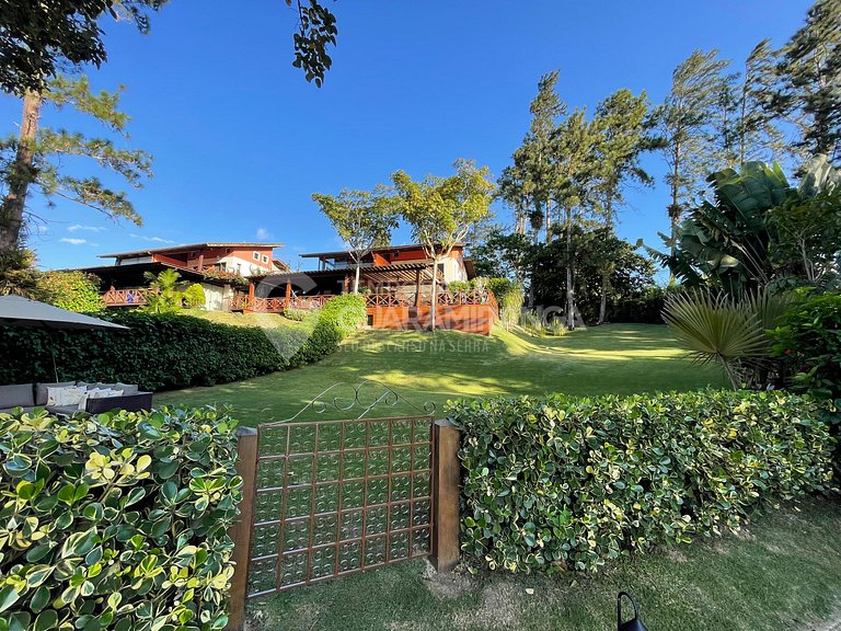 Loft with hot tub, lakefront, in the best condominium in Gua