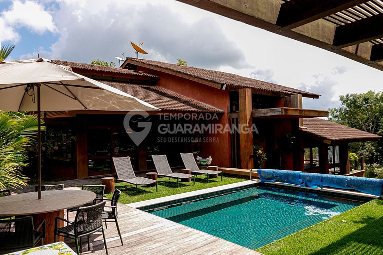Casa com Hidromassagem e vista para as montanhas no melhor e