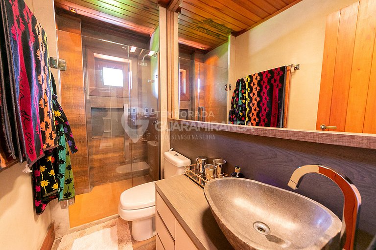 Casa com Hidromassagem e vista para as montanhas no melhor e