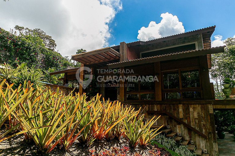 Casa com Hidromassagem e vista para as montanhas no melhor e