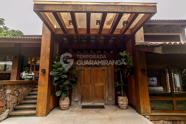 Casa com Hidromassagem e vista para as montanhas no melhor e
