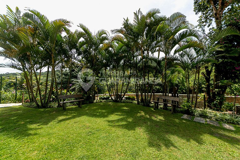 Grande casa com piscina e salão de jogos em Guaramiranga (Ca