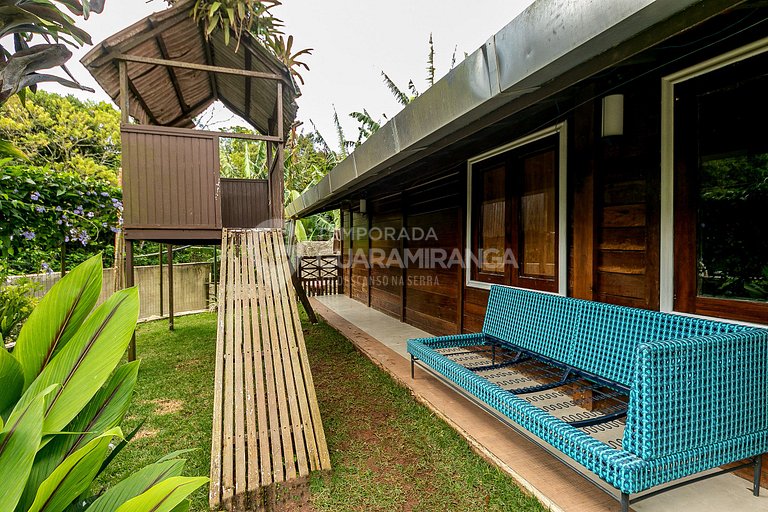 Grande casa com piscina e salão de jogos em Guaramiranga (Ca