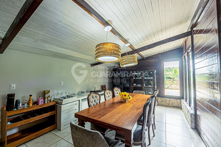 Large house with pool and game room in Guaramiranga (Casa So