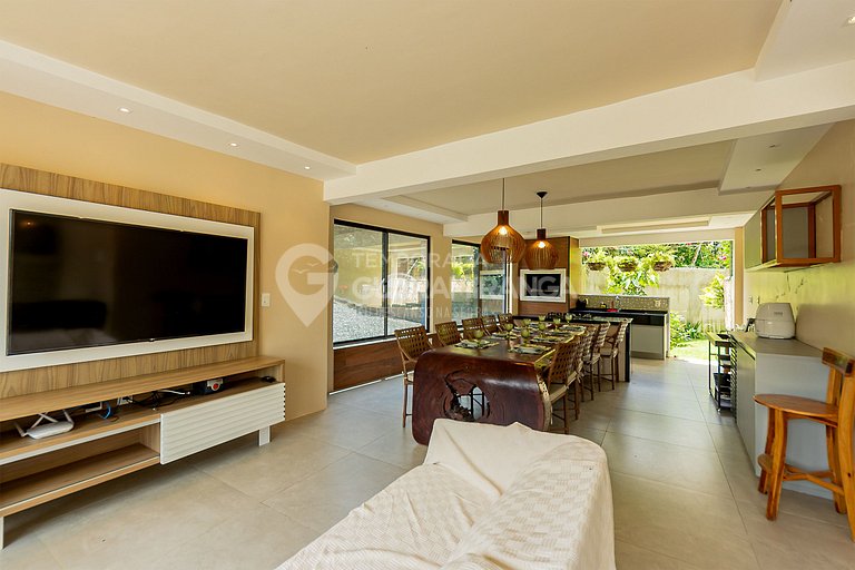 Large house with pool and game room in Guaramiranga (Casa So