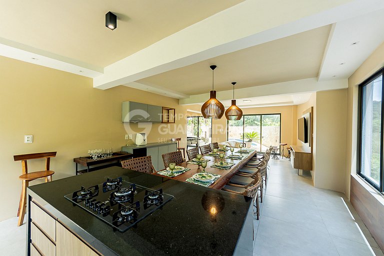 Large house with pool and game room in Guaramiranga (Casa So