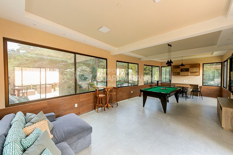 Grande casa com piscina e salão de jogos em Guaramiranga (Ca