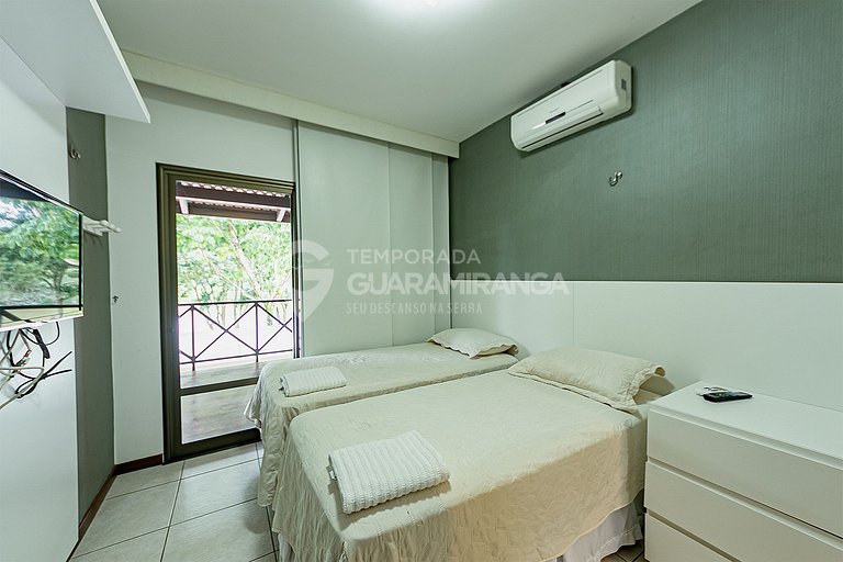 Loft com Jacuzzi de frente para lago no melhor condomínio de