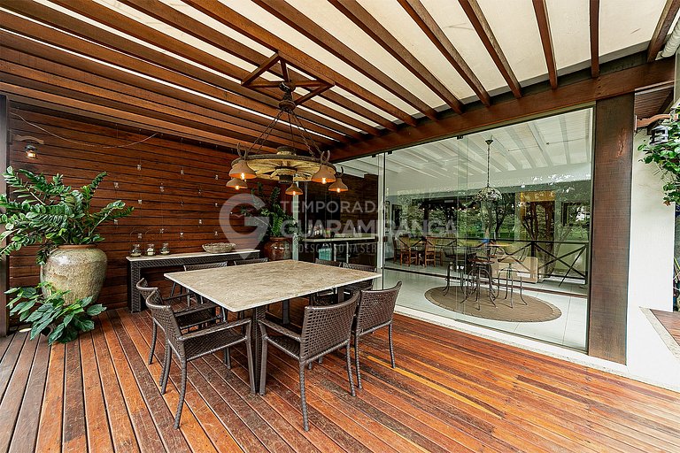 Loft com Jacuzzi de frente para lago no melhor condomínio de