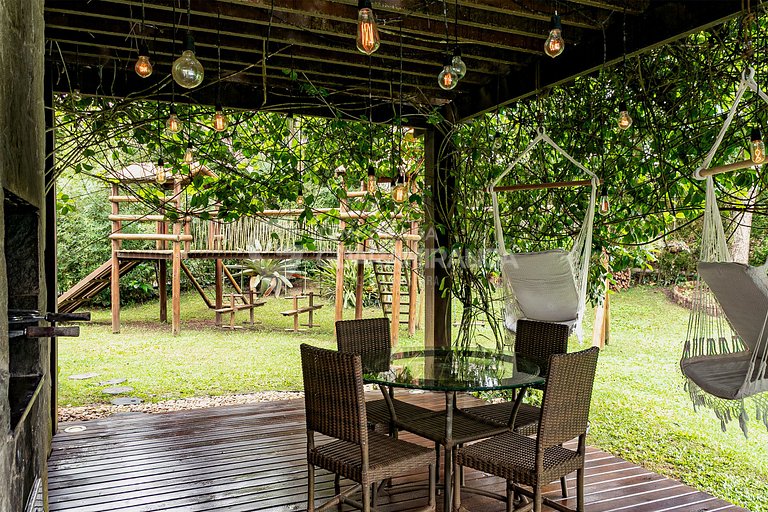 Loft with hot tub, lakefront, in the best condominium in Gua