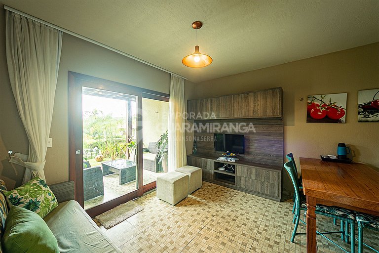 Apartamento com 2 quartos e deck privativo em Guaramiranga (