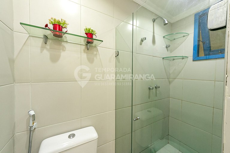 Flat com 2 quartos no centro de Guaramiranga - (202 Itaúna I