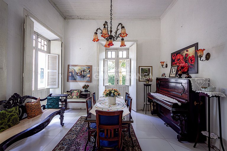 19th-century townhouse in downtown Guaramiranga