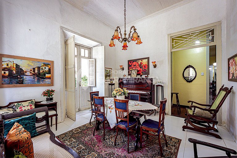 19th-century townhouse in downtown Guaramiranga