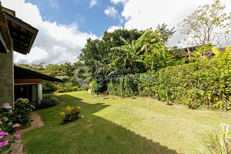 Casa com Piscina e Hidromassagem e vista para as montanhas n