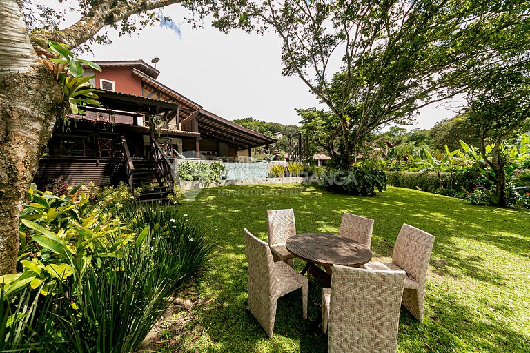 Casa com Piscina e Hidromassagem e vista para as montanhas n
