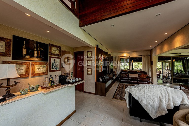 Casa com Piscina e Hidromassagem e vista para as montanhas n