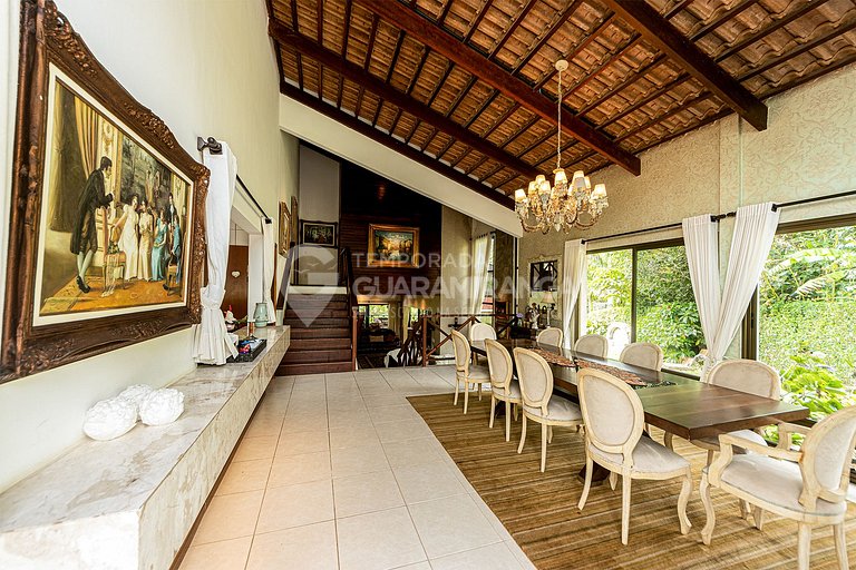 Casa com Piscina e Hidromassagem e vista para as montanhas n