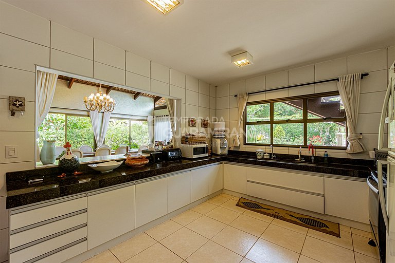 Casa com Piscina e Hidromassagem e vista para as montanhas n