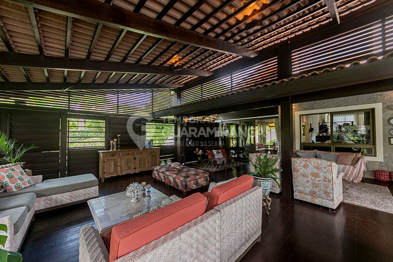 Casa com Piscina e Hidromassagem e vista para as montanhas n
