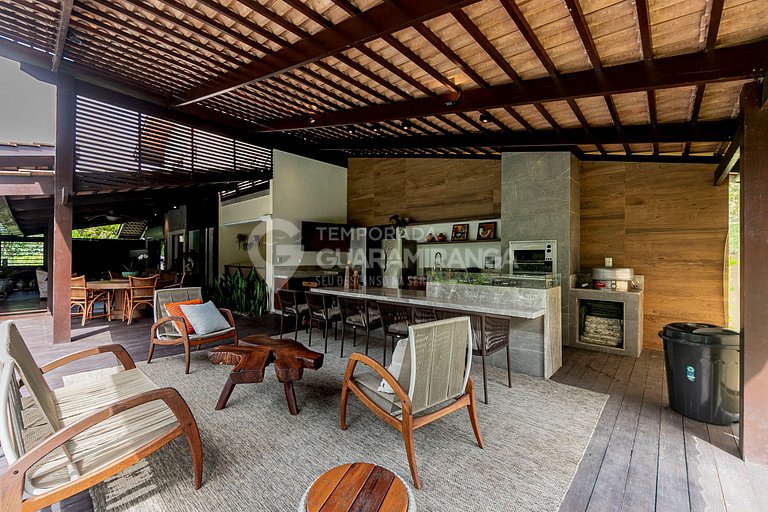 House with Pool, Hot Tub, and Mountain View in the Best and