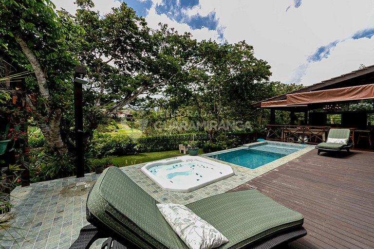 Casa com Piscina e Hidromassagem e vista para as montanhas n