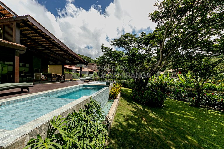 Casa com Piscina e Hidromassagem e vista para as montanhas n