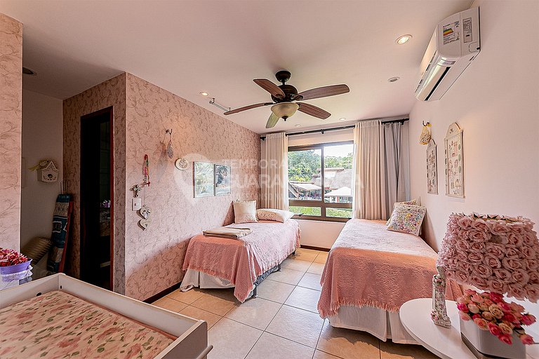 Casa com Piscina e Hidromassagem e vista para as montanhas n