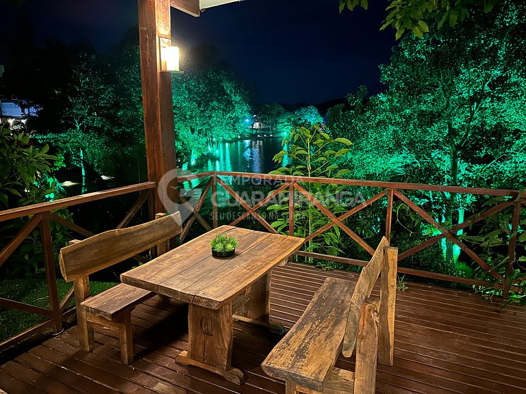 Loft de frente para lago no melhor condomínio de Guaramirang