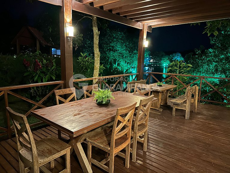 Loft de frente para lago no melhor condomínio de Guaramirang