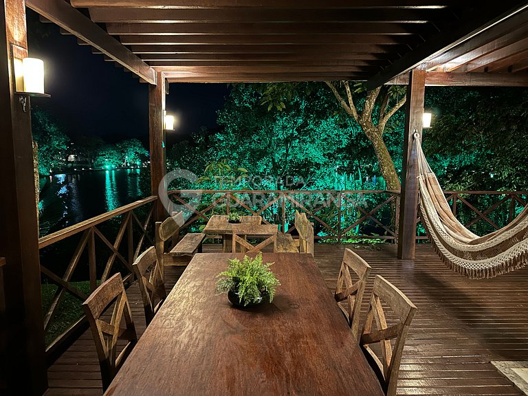 Loft de frente para lago no melhor condomínio de Guaramirang