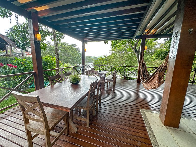 Loft de frente para lago no melhor condomínio de Guaramirang