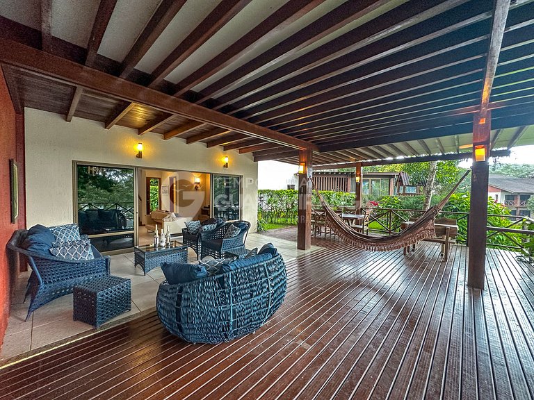 Loft de frente para lago no melhor condomínio de Guaramirang