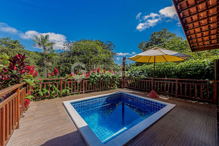 Beautiful House with 4 Suites and Heated Hot Tub in Guaramir