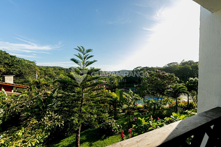 Mansion with 6 suites and hot tub, Monte Flor Condominium