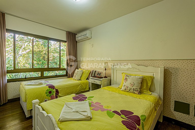 Mansão com 6 suítes e Hidromassagem, Cond. Monte Flor